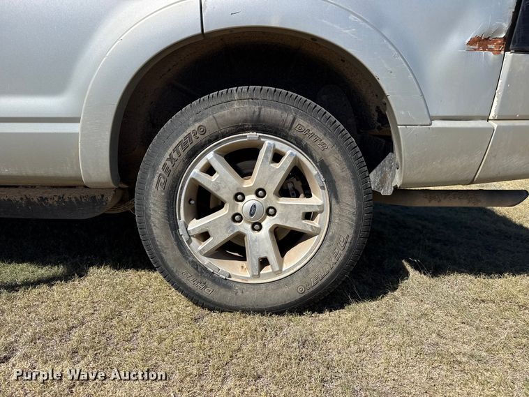 image for item FB6772 2010 Ford Explorer XLT SUV