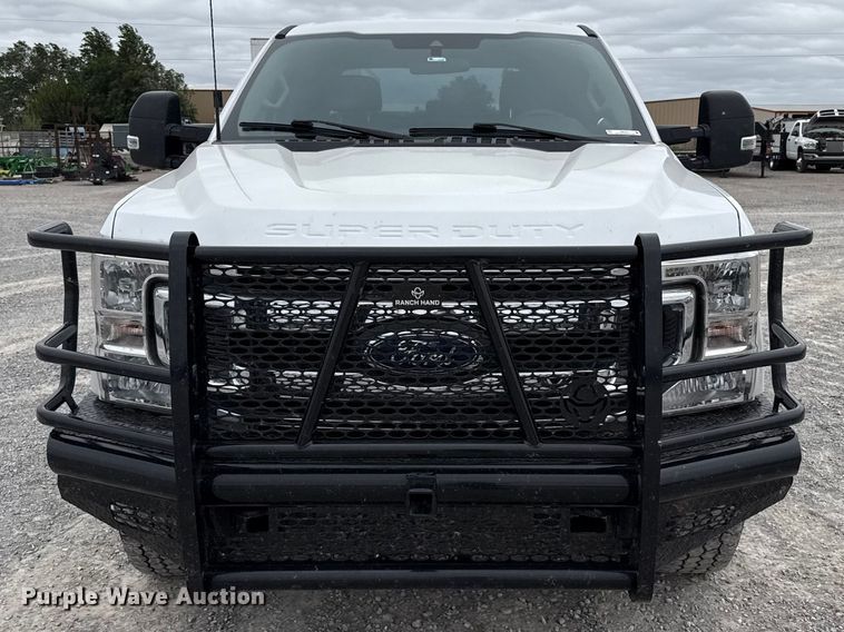 image for item FB6781 2020 Ford F250 Super Duty Crew Cab pickup truck