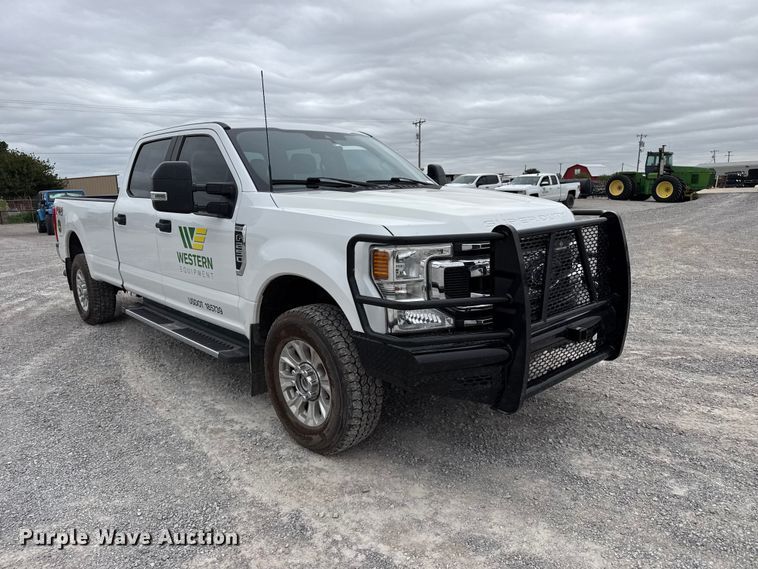 image for item FB6781 2020 Ford F250 Super Duty Crew Cab pickup truck