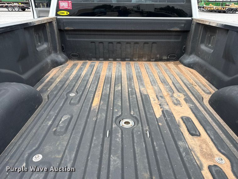 image for item FB6781 2020 Ford F250 Super Duty Crew Cab pickup truck