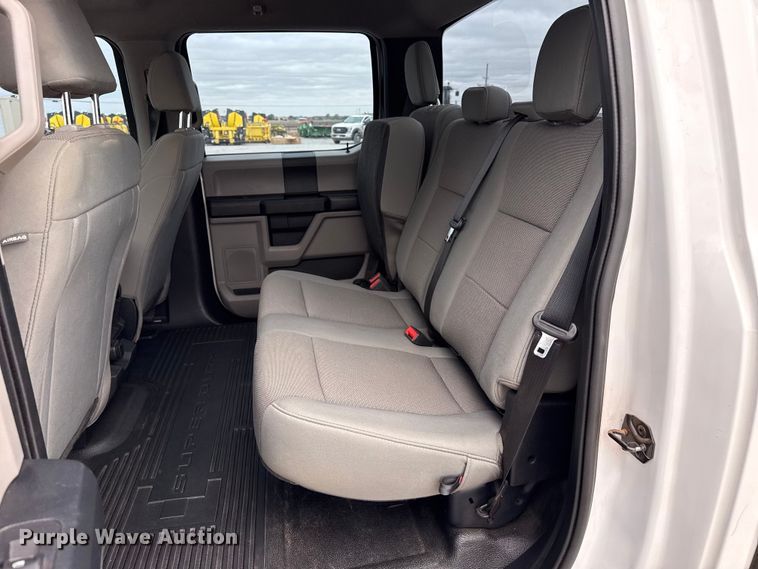 image for item FB6781 2020 Ford F250 Super Duty Crew Cab pickup truck