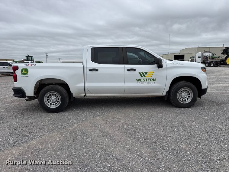 image for item FB6782 2022 Chevrolet Silverado 1500 Crew Cab pickup truck