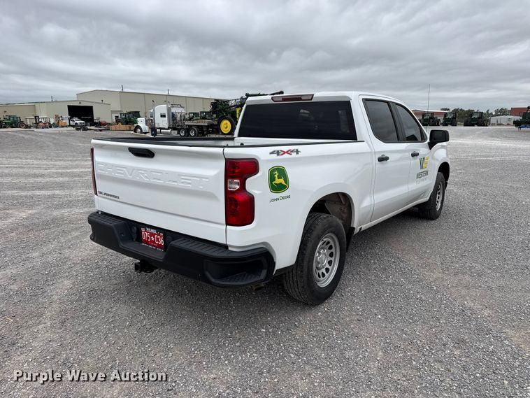 image for item FB6782 2022 Chevrolet Silverado 1500 Crew Cab pickup truck