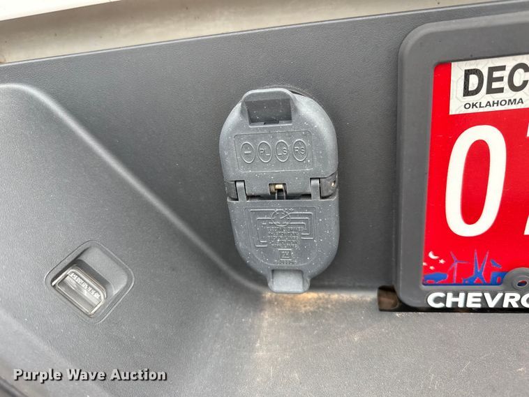 image for item FB6782 2022 Chevrolet Silverado 1500 Crew Cab pickup truck