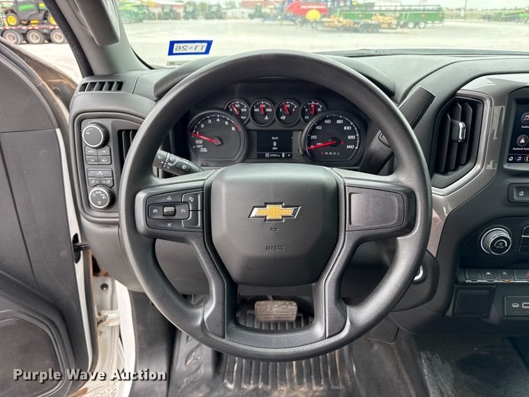 image for item FB6782 2022 Chevrolet Silverado 1500 Crew Cab pickup truck