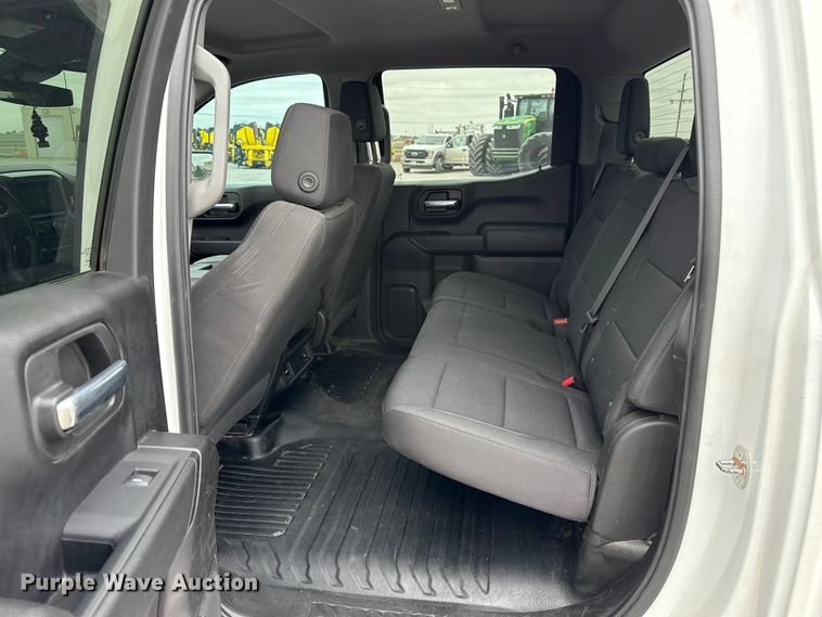 image for item FB6782 2022 Chevrolet Silverado 1500 Crew Cab pickup truck