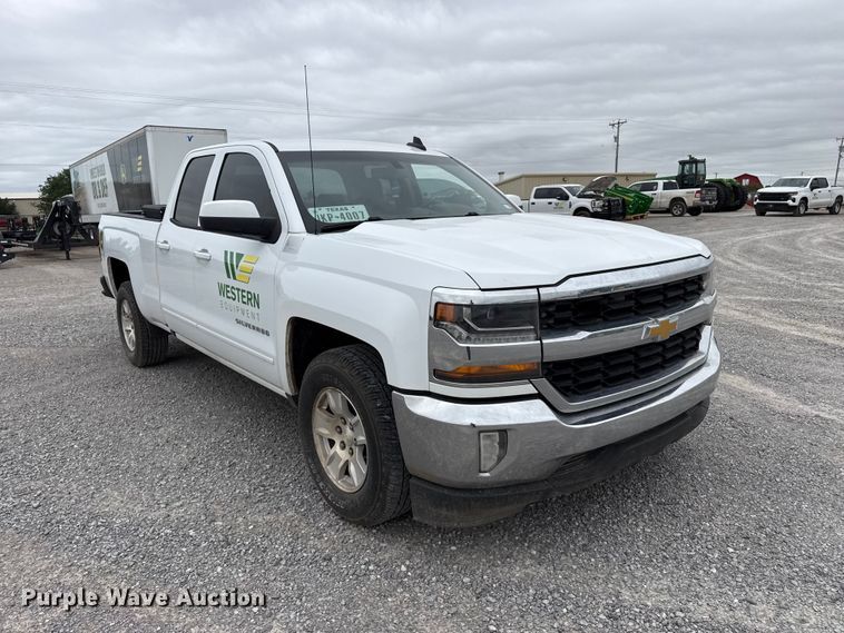 image for item FB6783 2017 Chevrolet Silverado 1500 Crew Cab pickup truck