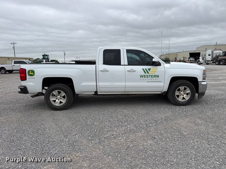image for item FB6783 2017 Chevrolet Silverado 1500 Crew Cab pickup truck