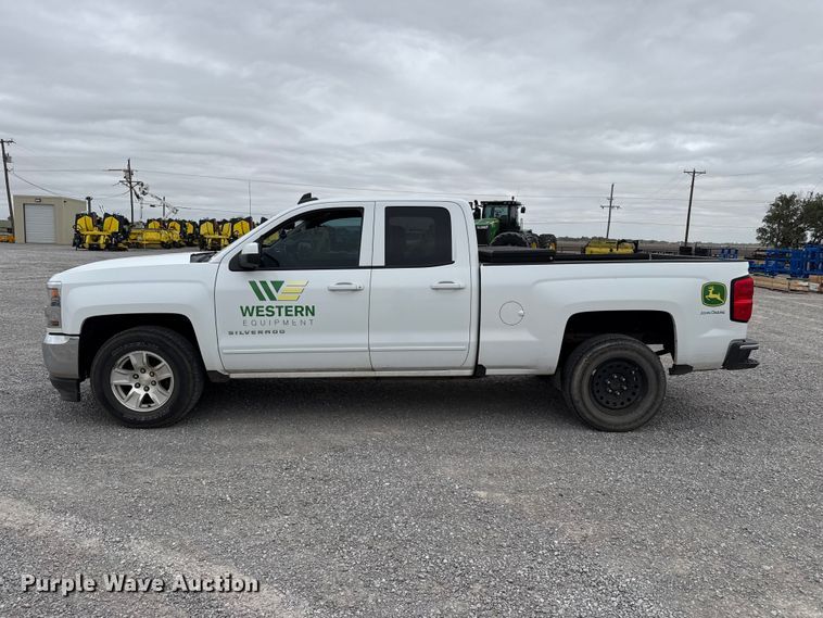 image for item FB6783 2017 Chevrolet Silverado 1500 Crew Cab pickup truck