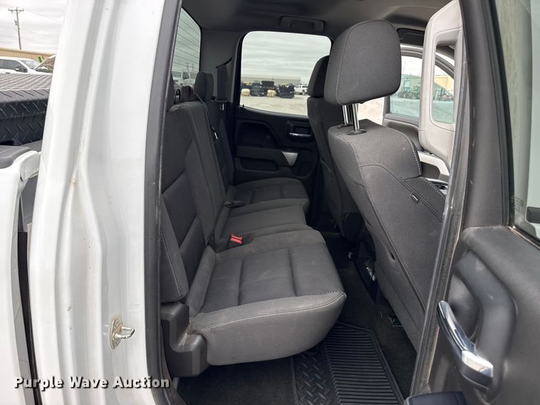 image for item FB6783 2017 Chevrolet Silverado 1500 Crew Cab pickup truck