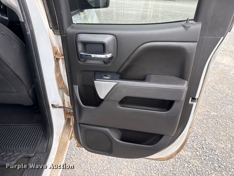 image for item FB6783 2017 Chevrolet Silverado 1500 Crew Cab pickup truck