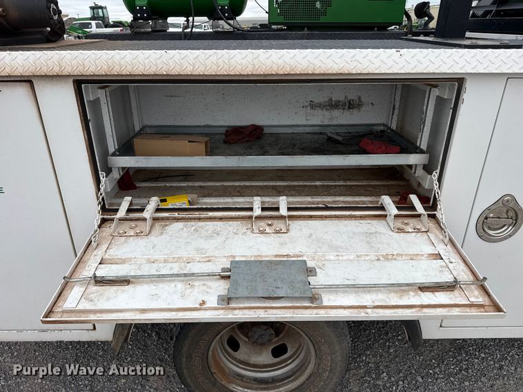 image for item FB6784 2015 Ford F350 Super Duty utility bed pickup truck