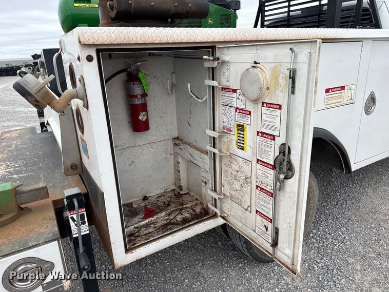 image for item FB6784 2015 Ford F350 Super Duty utility bed pickup truck