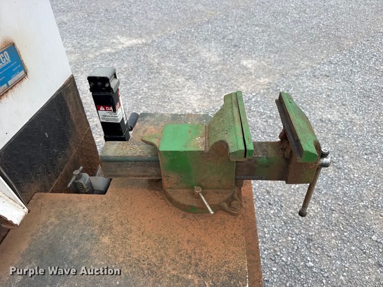 image for item FB6784 2015 Ford F350 Super Duty utility bed pickup truck