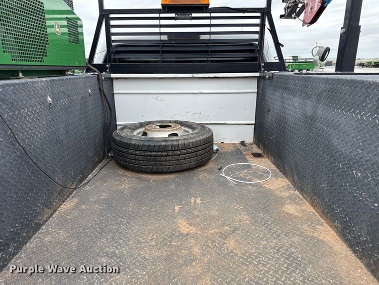 image for item FB6784 2015 Ford F350 Super Duty utility bed pickup truck