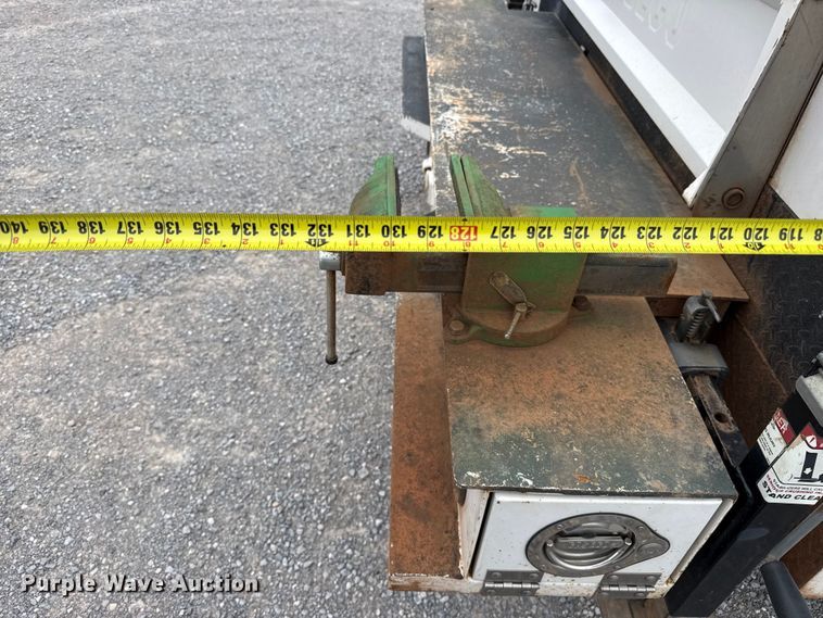 image for item FB6784 2015 Ford F350 Super Duty utility bed pickup truck