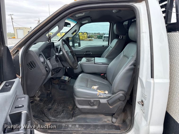 image for item FB6784 2015 Ford F350 Super Duty utility bed pickup truck