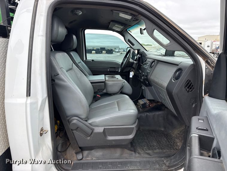 image for item FB6784 2015 Ford F350 Super Duty utility bed pickup truck