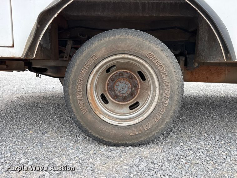 image for item FB6784 2015 Ford F350 Super Duty utility bed pickup truck