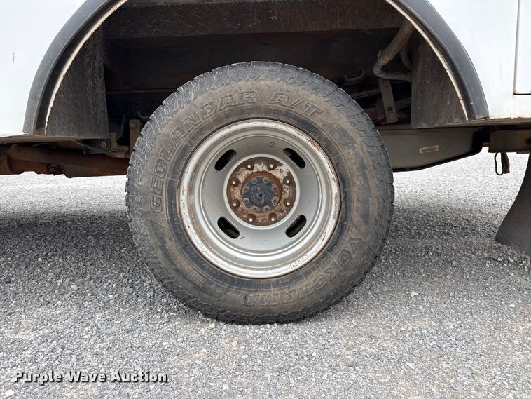 image for item FB6784 2015 Ford F350 Super Duty utility bed pickup truck