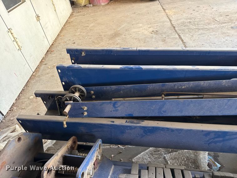 image for item FB6826 Challenger automotive lift