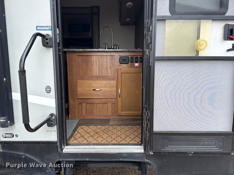 image for item FB6828 2016 Keystone Springdale SG278 camper