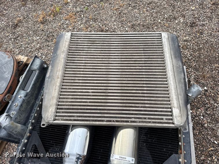 image for item FB6829 Truck parts