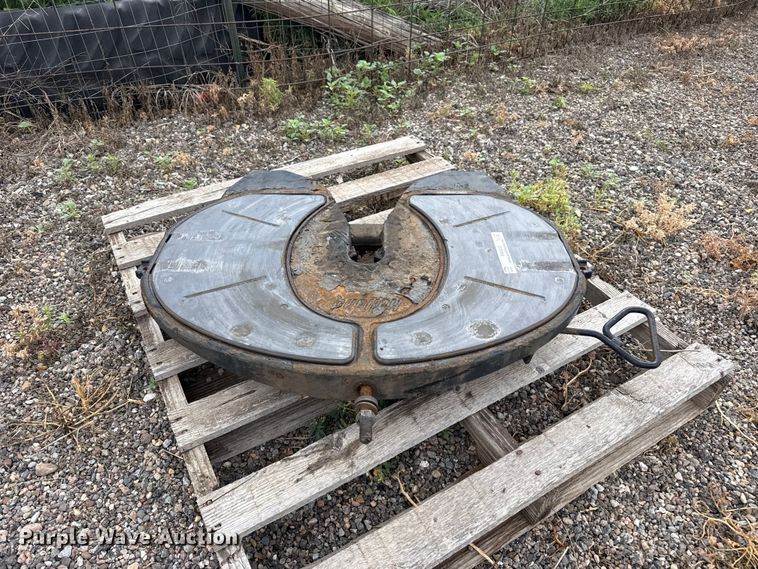 image for item FB6830 Holland fifth wheel plate