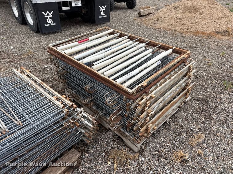 image for item FB6831 (79) sheep weening panels