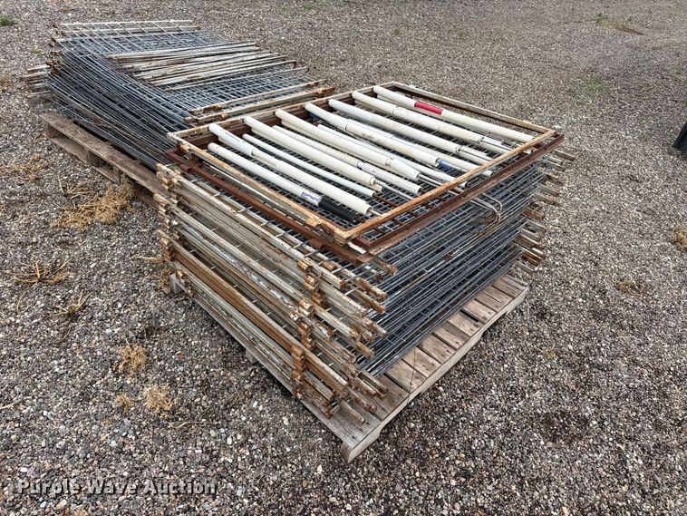 image for item FB6831 (79) sheep weening panels