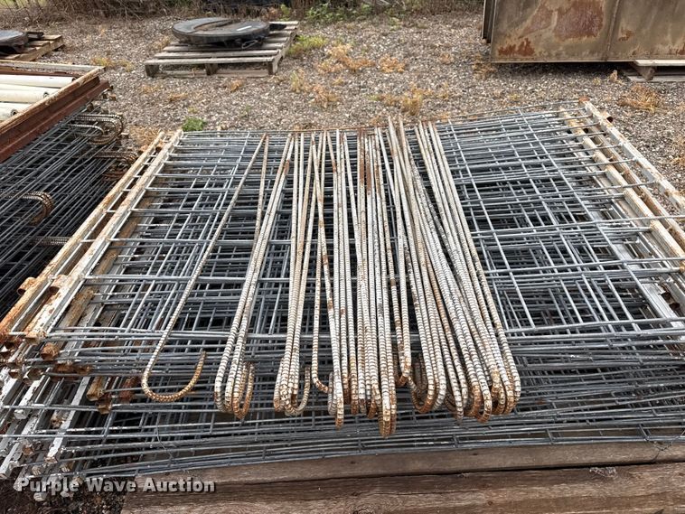 image for item FB6831 (79) sheep weening panels