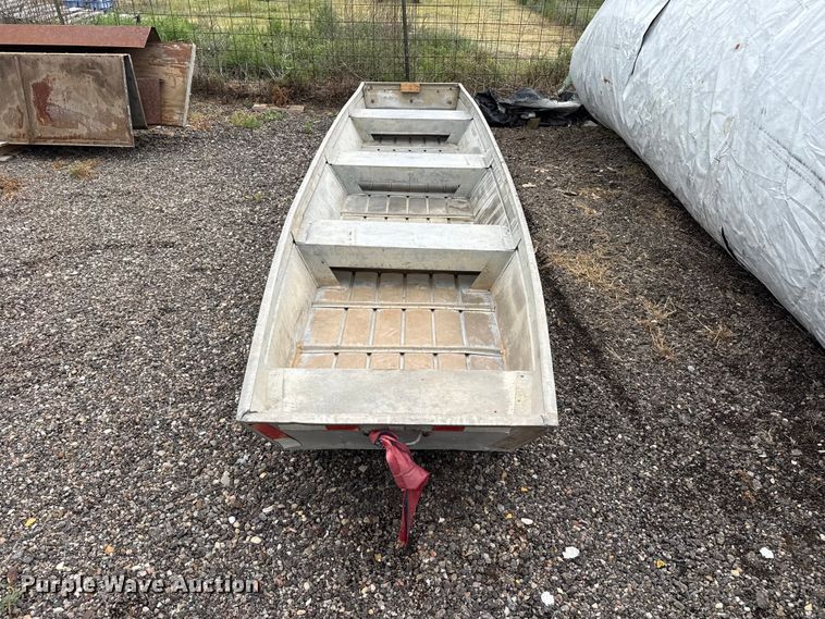 image for item FB6833 boat
