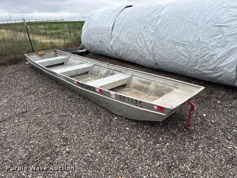 image for item FB6833 boat