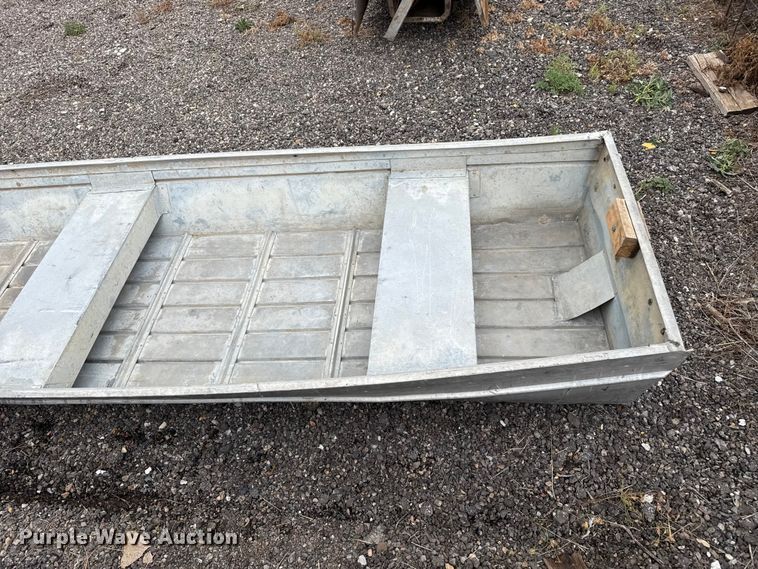 image for item FB6833 boat