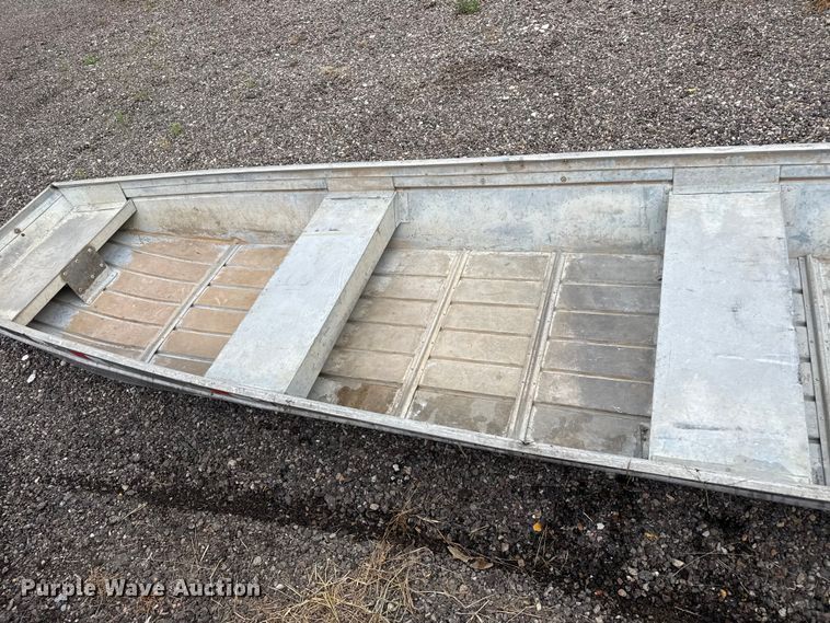 image for item FB6833 boat