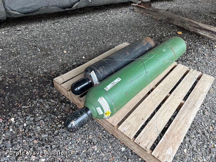 image for item FB6834 (2) welding bottles