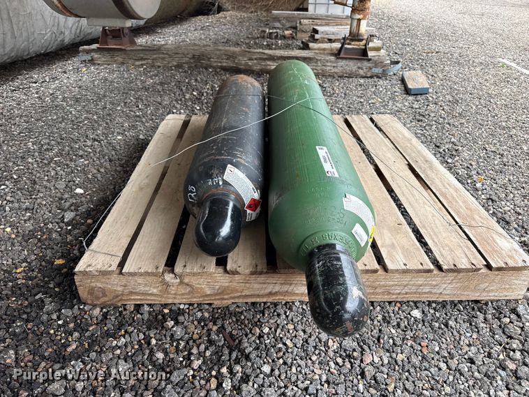 image for item FB6834 (2) welding bottles