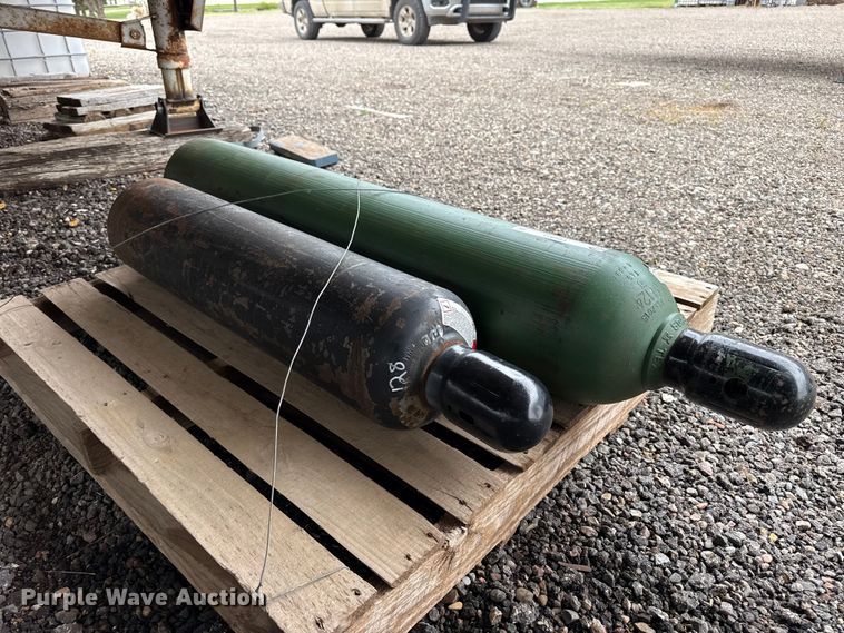 image for item FB6834 (2) welding bottles