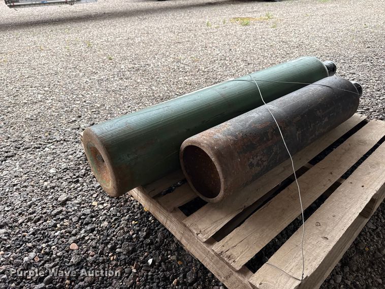 image for item FB6834 (2) welding bottles