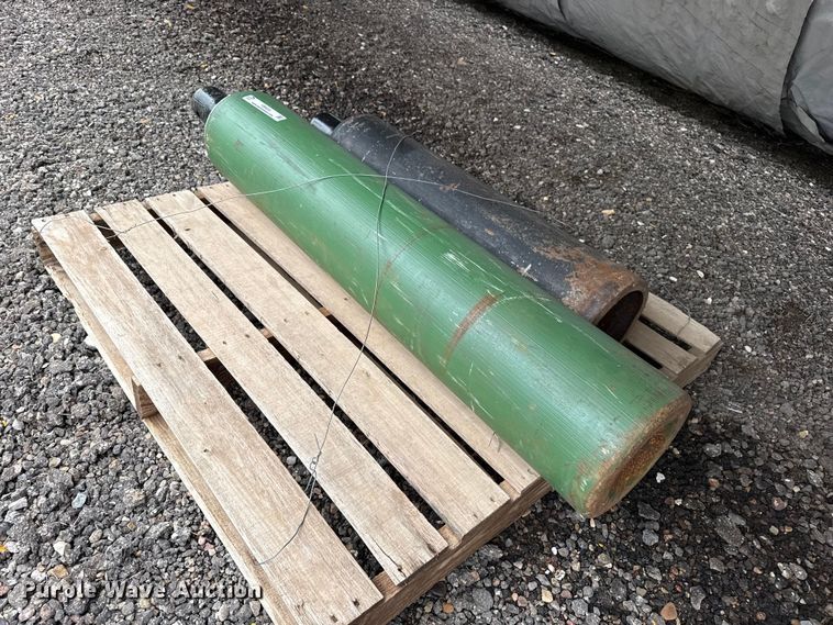 image for item FB6834 (2) welding bottles