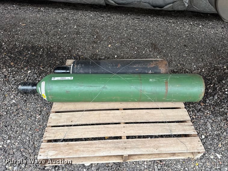image for item FB6834 (2) welding bottles