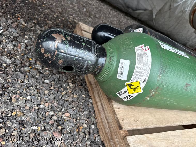 image for item FB6834 (2) welding bottles