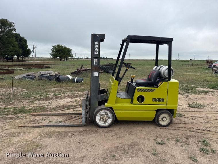 image for item FB6835 Clark GCS20MB forklift