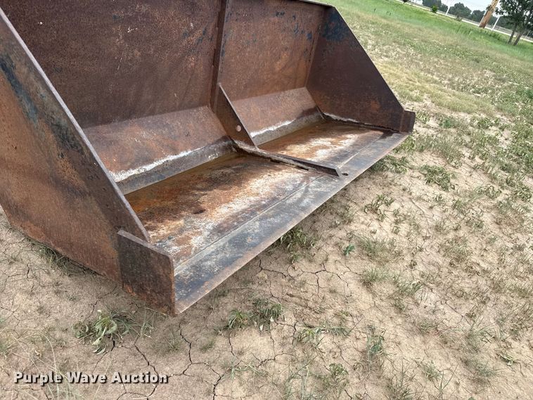 image for item FB6836 New Holland 5610 tractor