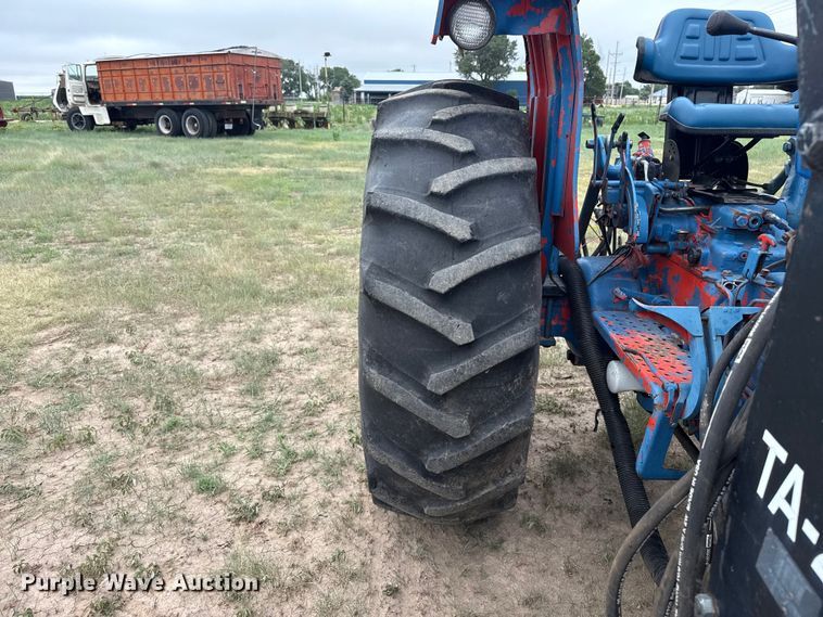 image for item FB6836 New Holland 5610 tractor