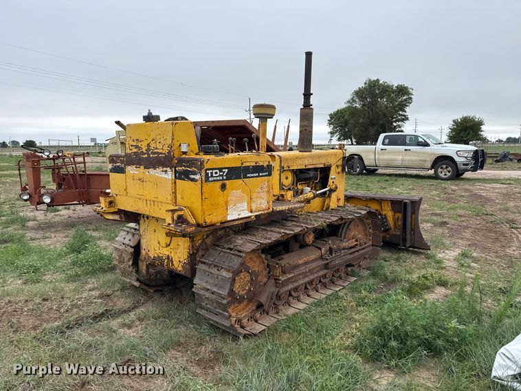image for item FB6838 International Harvester TD-7 dozer