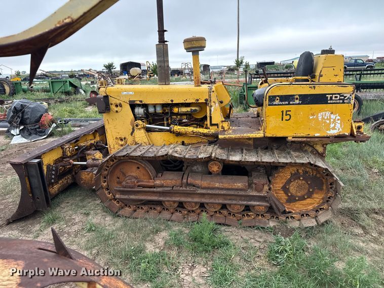 image for item FB6838 International Harvester TD-7 dozer