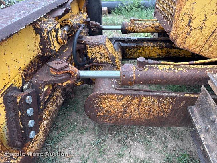 image for item FB6838 International Harvester TD-7 dozer