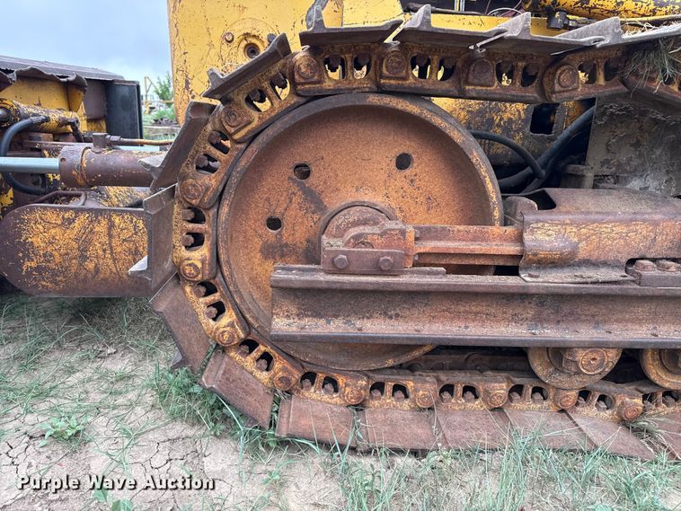 image for item FB6838 International Harvester TD-7 dozer