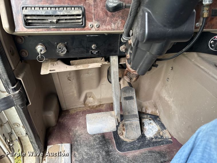 image for item FB6854 Truck parts